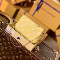 LV Purse